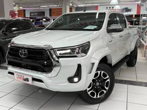 TOYOTA HILUX 2.8 D-4D TURBO DIESEL CD SRX PLUS 4X4 AUTOMÁTICO TOYOTA HILUX 2.8 D-4D TURBO DIESEL CD SRX PLUS 4X4 AUTOMÁTICO